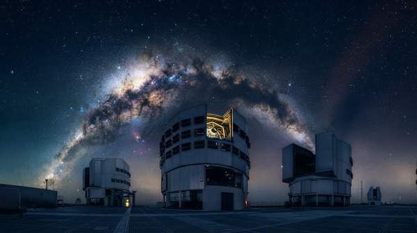 Editorial illustration for How Gravitational Microlensing Finds Distant, Low-Mass Worlds That Other Methods Cannot See